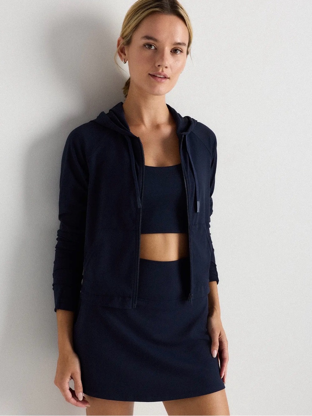 Quince Ultra-Form Hooded Crop Jacket in Deep Navy M - Picture 3 of 14